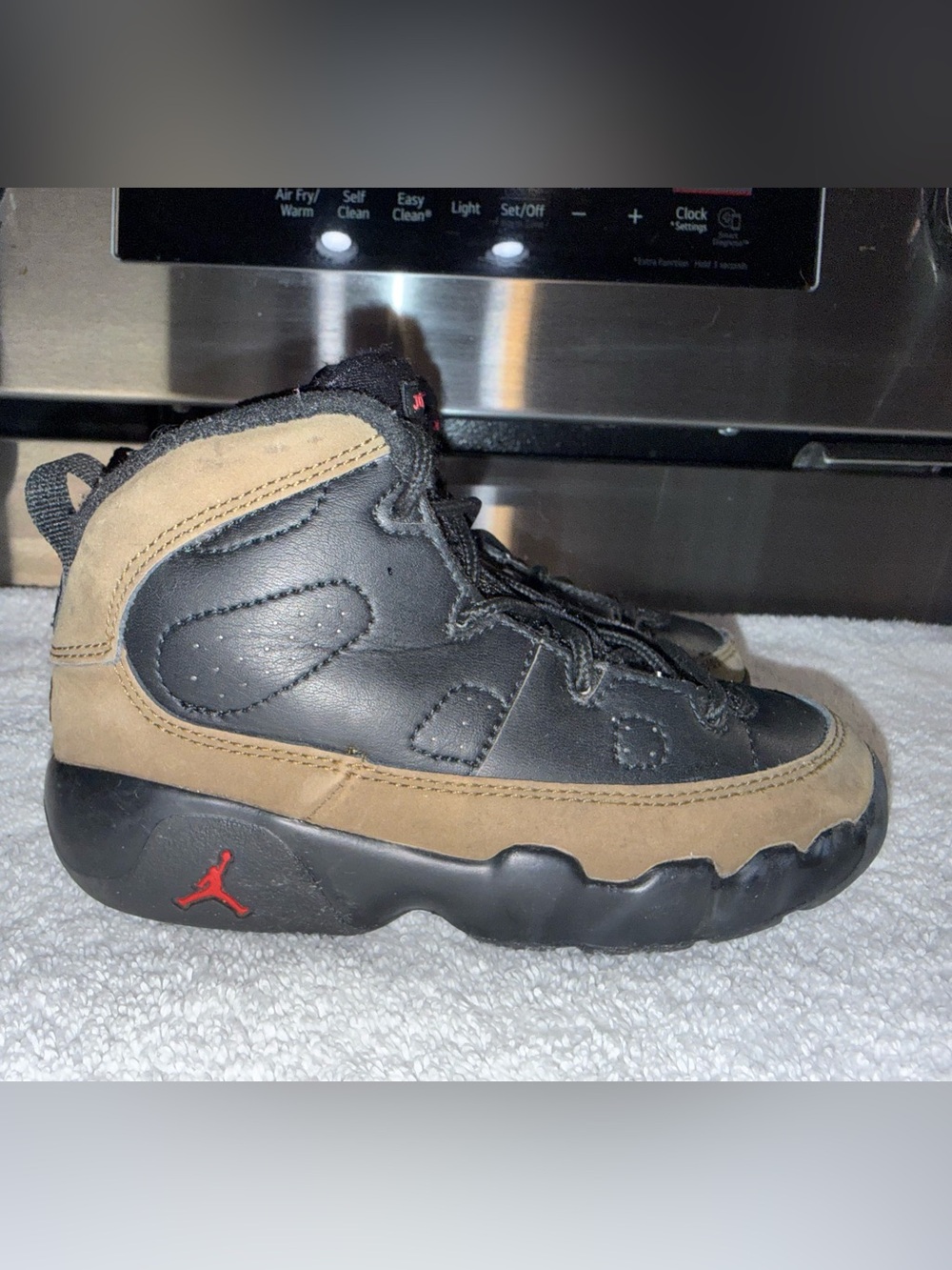 Nike Air Jordan 9 Retro Olive/Black/Brown Kids Sneaker Size 10C